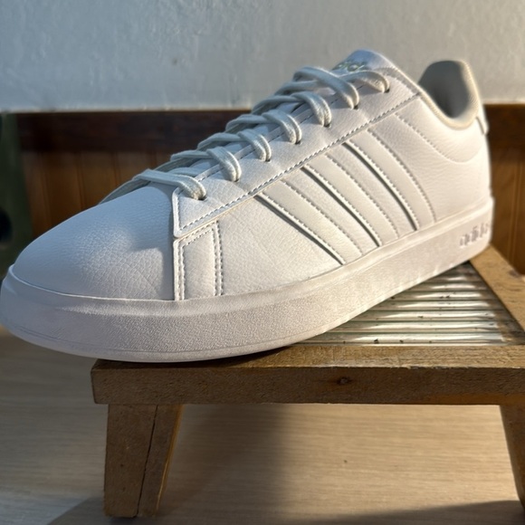 Adidas Women’s Grand Court 2.0 Shoes Size 10 - Picture 3 of 12